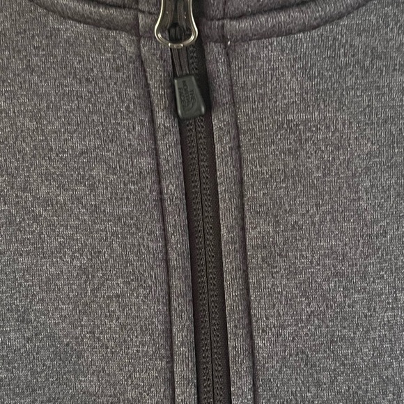 The North Face Woman’s Soft Shell Polyester XL Jacket - Picture 3 of 8